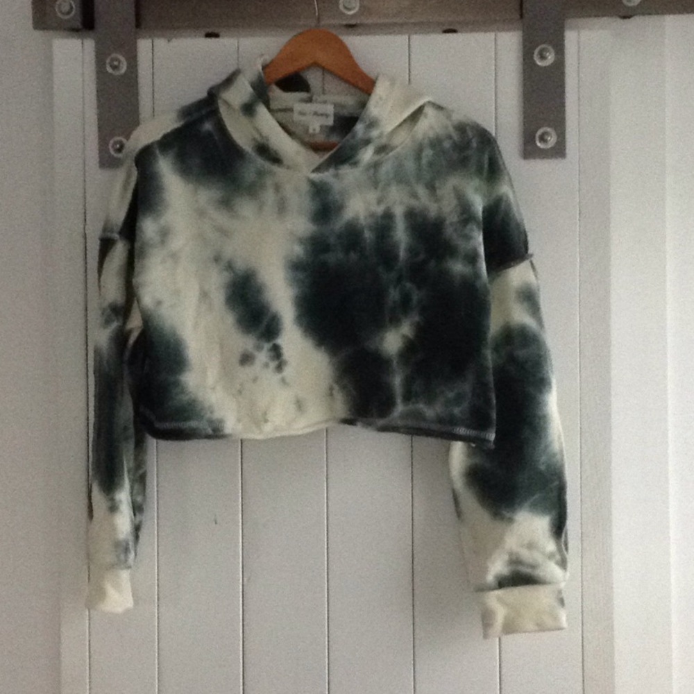 Cropped hoodie